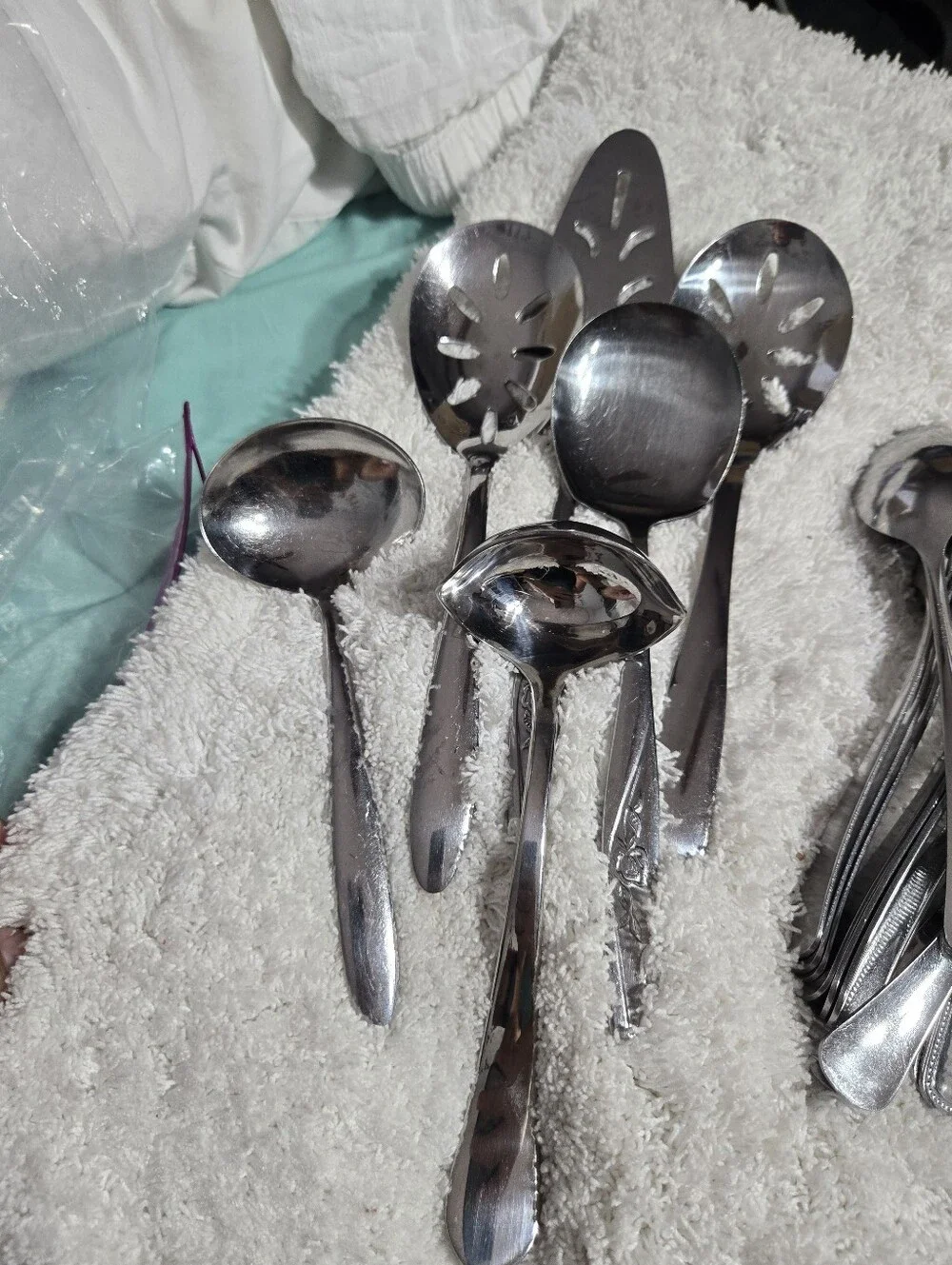 Oneida needlepoint flatware several Items used flatware